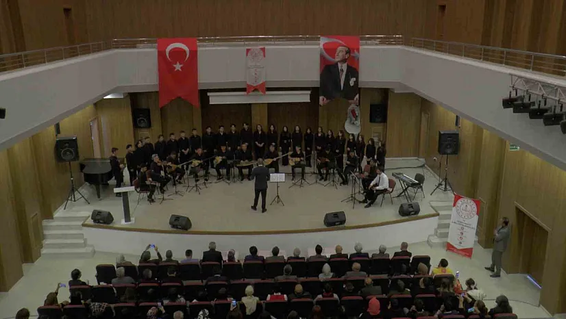 'Gençlerimiz oldukça Cumhuriyet yüzyıllarca yaşayacak'
