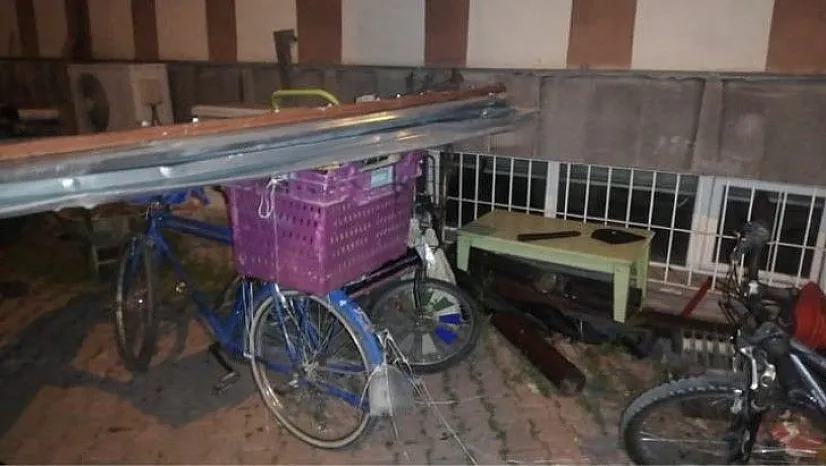 Hırsız suçüstü yakalandı