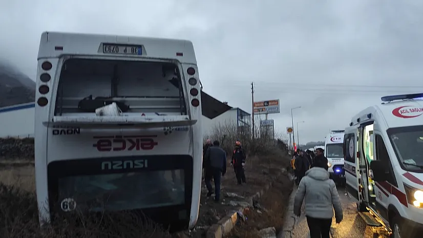 İşçi servisi takla attı: 1'i ağır 22 yaralı var
