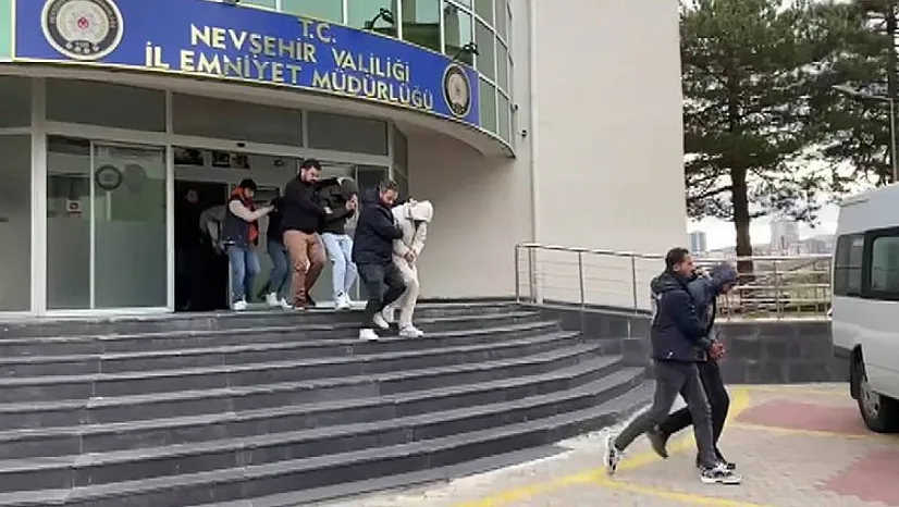 Kargo dolandırıcıları yakayı ele verdi: 11 gözaltı