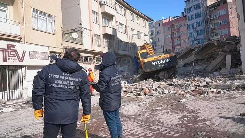 Kayseri'de kaç binada hasar tespit çalışması yapıldı?