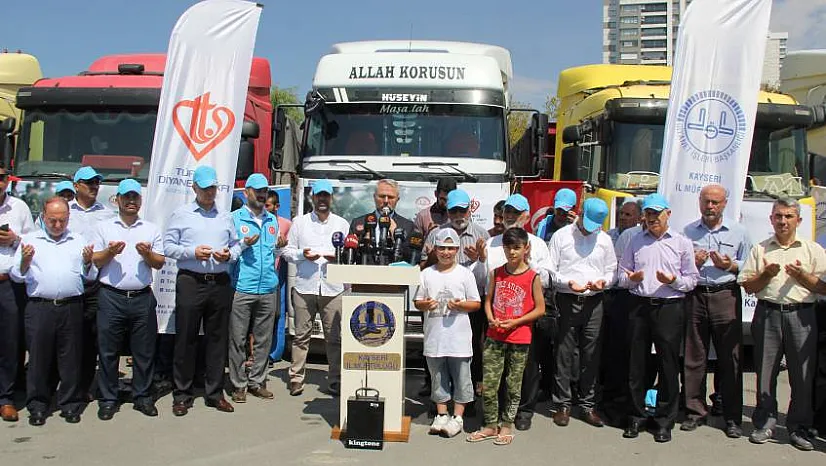Kayseri'den 10 Yardım Tırı Yola Çıktı