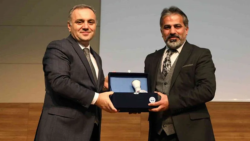 ERÜ'de Konferans