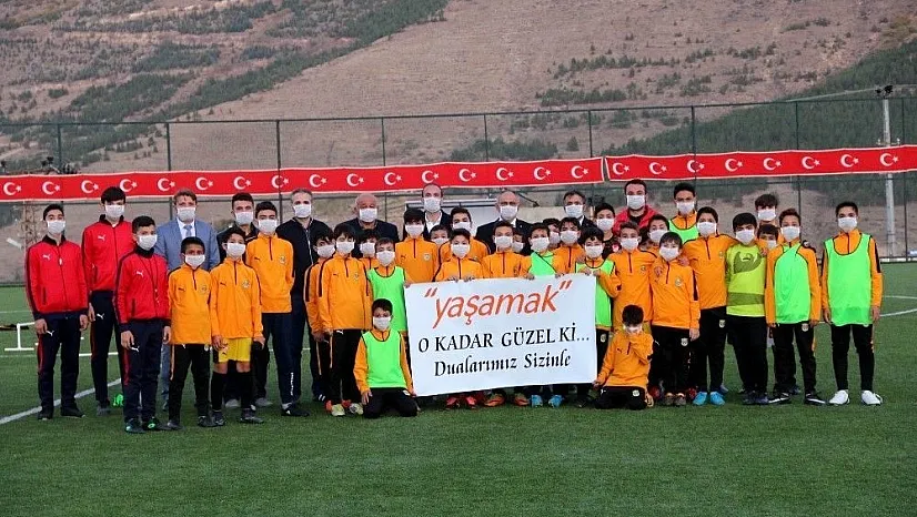 Lösemili çocuklara harçlıklarını bağışladılar