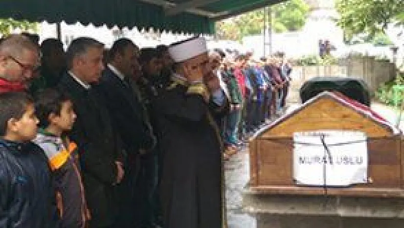 MATEMATİK ÖĞRETMENİ MURAT USLU SON YOLCULUĞUNA UĞURLANDI