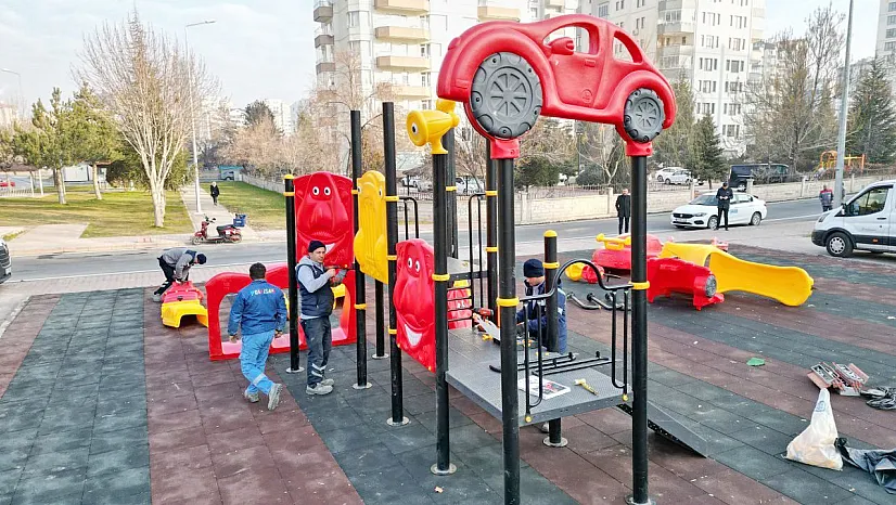 Melikgazi'de Yeni Parklara Yeni Nesil Oyun Grupları