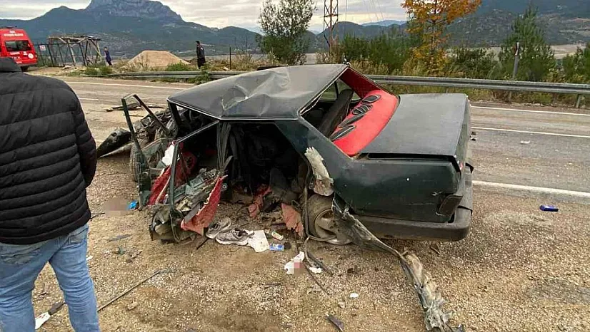 Otomobil hurdaya döndü: 1'i ağır 5 yaralı