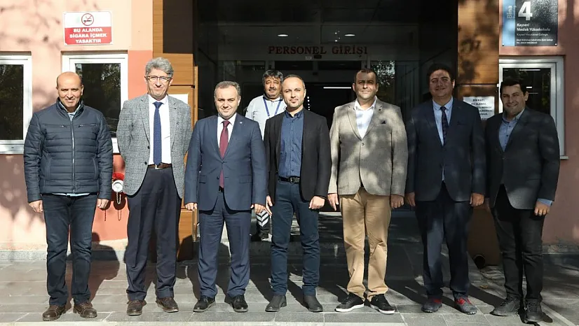 Rektör Altun, projeler hakkında bilgiler aldı