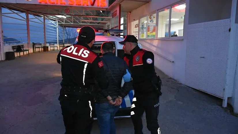 Sanal dolandırıcı kimlik kontrolünde sahte kimlikle yakalandı