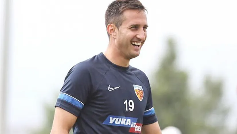 Süper Mario kampa katıldı
