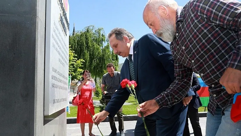 Talas'ta Azerbaycan Bağımsızlık Günü kutlaması