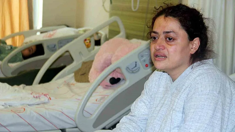 Tedavi gören depremzede anne: 'Sağlıkçılar dondu, ama bizi hiç bırakmadılar'