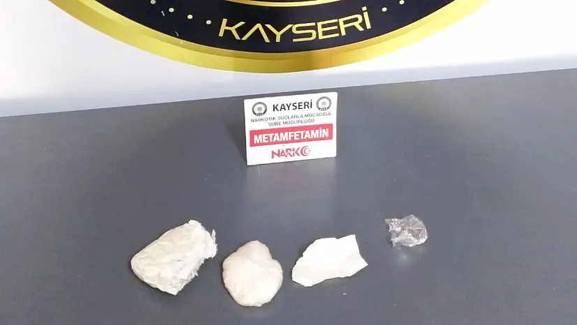 Uyuşturucu taciri polisten kaçamadı: 1 gözaltı