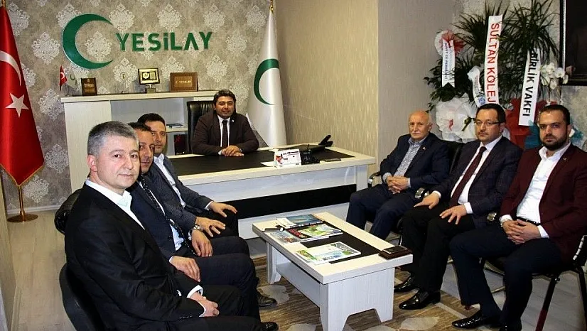 Yaşar Karayel'den Yeşilay'a hayırlı olsun ziyareti