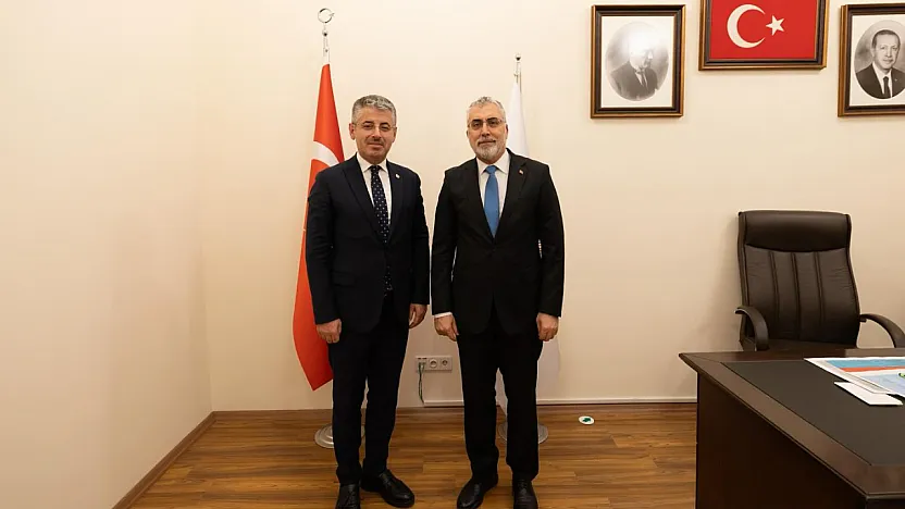 AK Partili vekil, Bakanların peşini bırakmıyor!